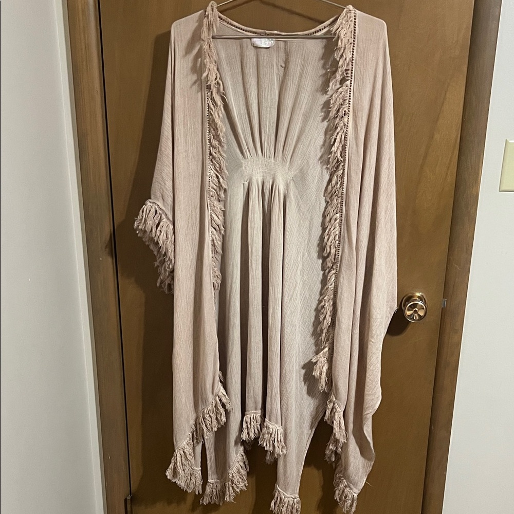 Elegant Cream Fringed Poncho